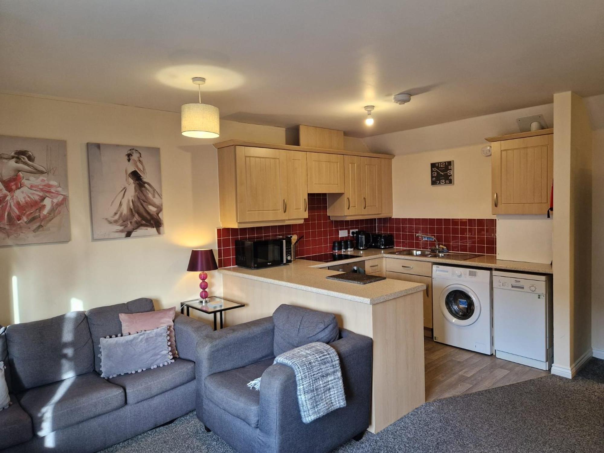 Hereford - Mayflower Coach House, Modern 2 Bedroom Property With Parking, Located South Of Hereford City, Suitable For Small Family, Couple Or Contractors - Sleeps Up To 5 Guests - Hosted By Rentmyhouse 外观 照片
