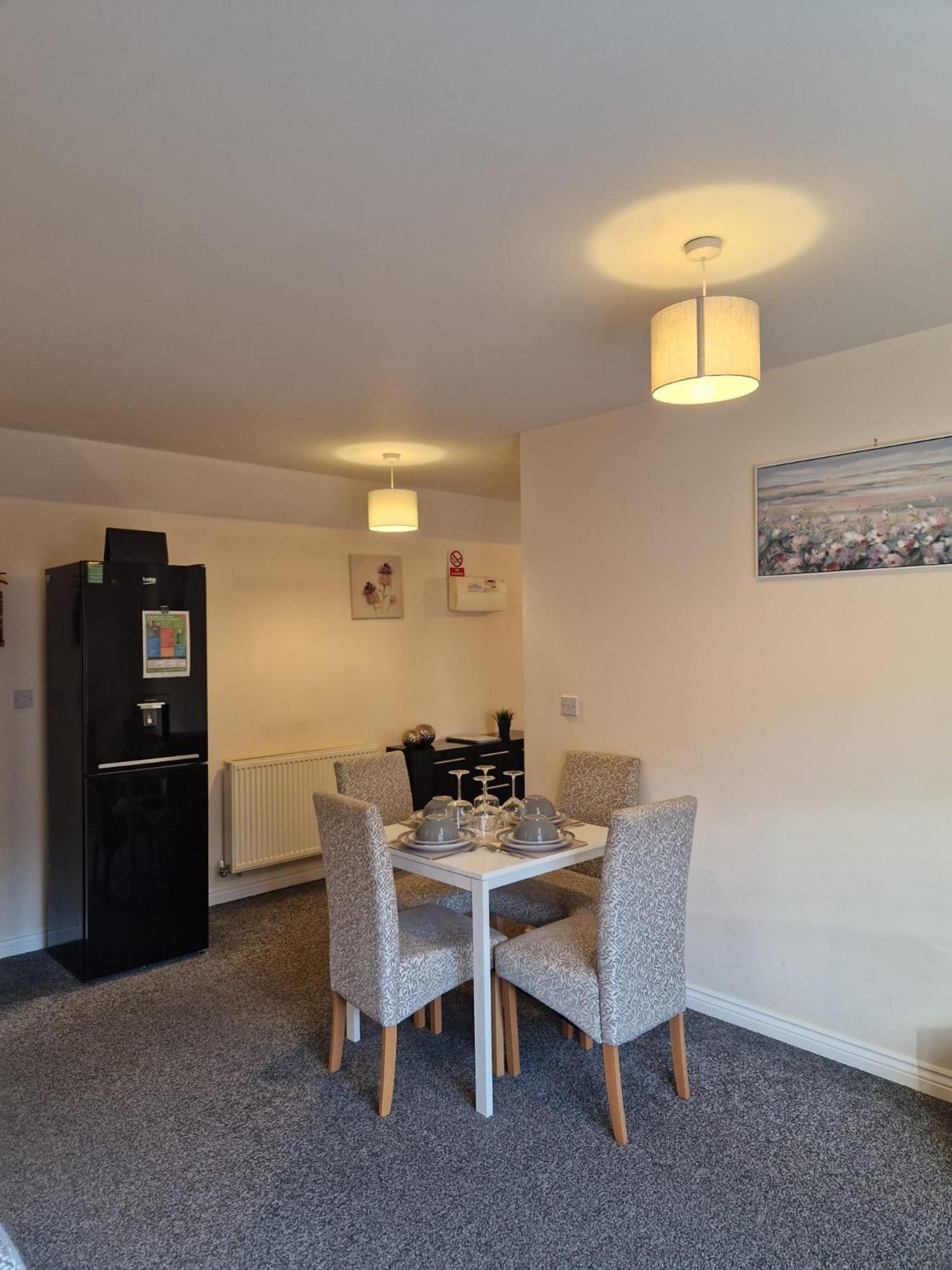 Hereford - Mayflower Coach House, Modern 2 Bedroom Property With Parking, Located South Of Hereford City, Suitable For Small Family, Couple Or Contractors - Sleeps Up To 5 Guests - Hosted By Rentmyhouse 外观 照片